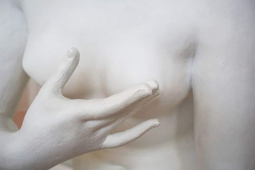 grossir des seins chirurgie implants mammaires