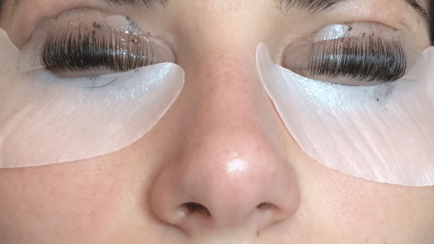 Mascara semi-permanent : comment ça fonctionne ?