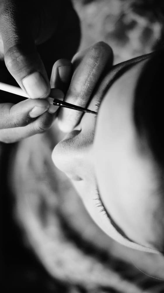 Eyeliner _ Comment bien le choisir et réaliser un trait d’eyeliner parfait
