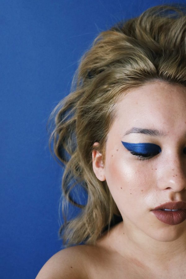 Eyeliner _ Comment bien le choisir et réaliser un trait d’eyeliner parfait