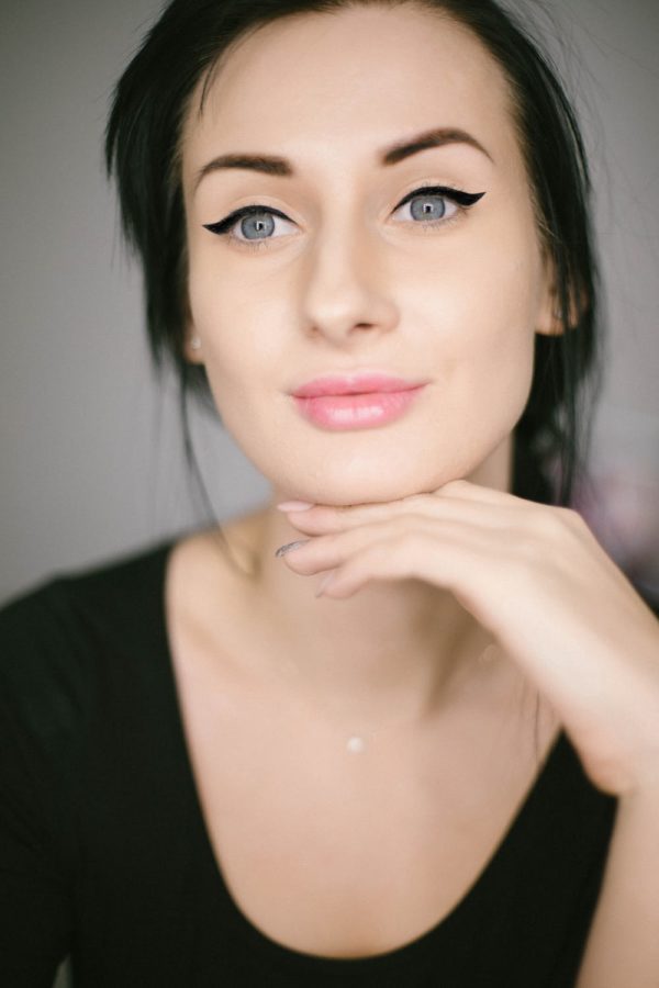 Eyeliner _ Comment bien le choisir et réaliser un trait d’eyeliner parfait