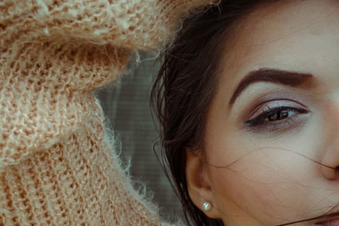 Eyeliner _ Comment bien le choisir et réaliser un trait d’eyeliner parfait Eyeliner _ Comment bien le choisir et réaliser un trait d’eyeliner parfait