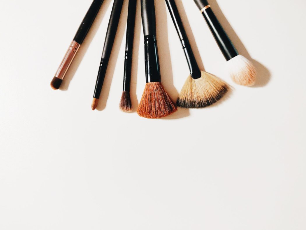 comment nettoyer un pinceau a maquillage