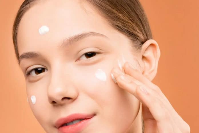comment-preparer-sa-peau-avant-le-maquillage-7 comment préparer sa peau avant le maquillage