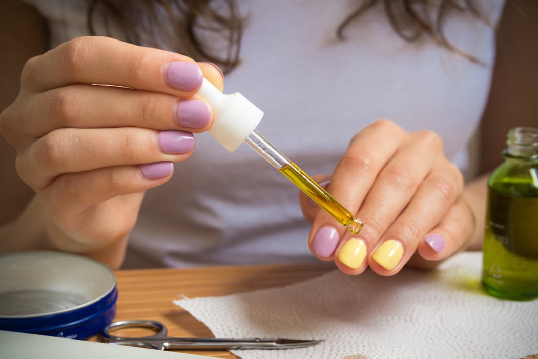 huile de ricin pour les ongles