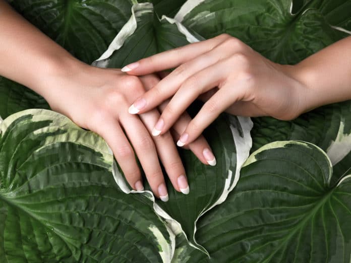comment avoir des ongles longs et durs