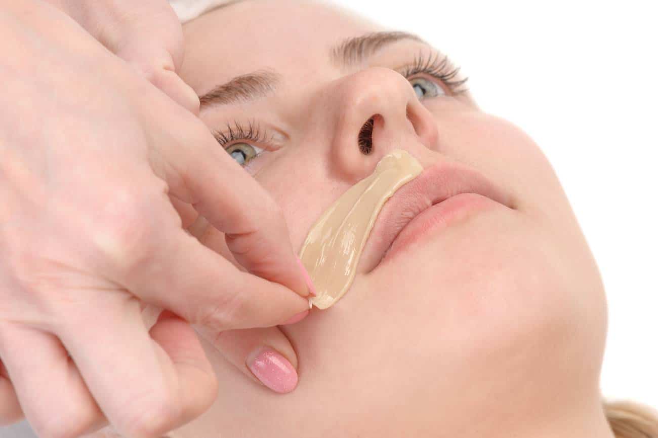 Les meilleures techniques d'épilation pour le visage