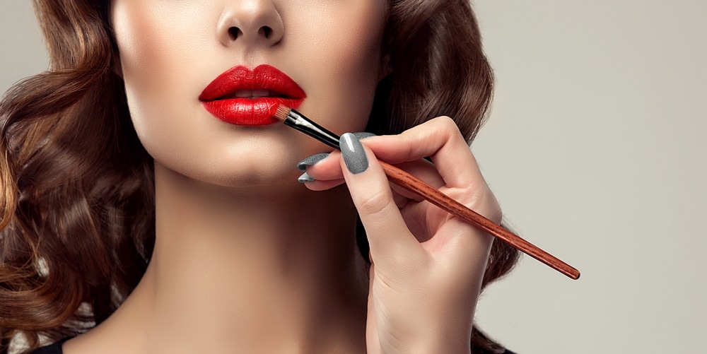 5 codes du maquillage de pin-up
