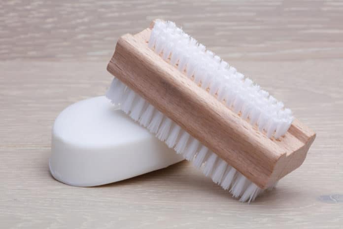 Brosse à ongles