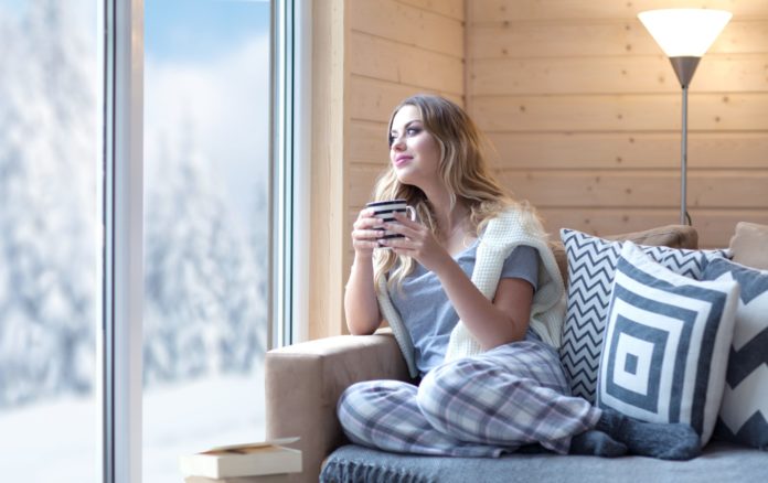 femmes au chaud en hiver femmes au chaud en hiver
