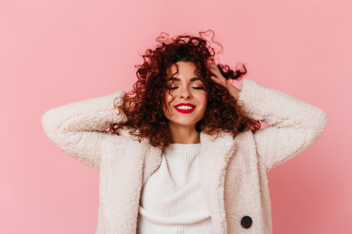 Quelle coiffure pour cheveux bouclés  