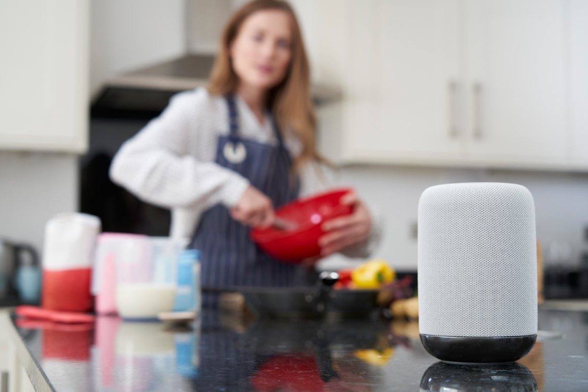 enceinte connectée en cuisine