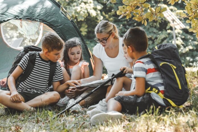 pourquoi camping avec enfants bienfaits