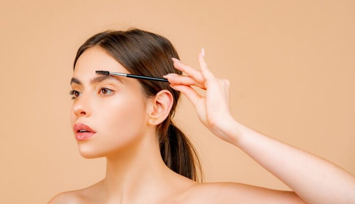 Clean girl les secrets pour adopter la tendance star des réseaux sociaux